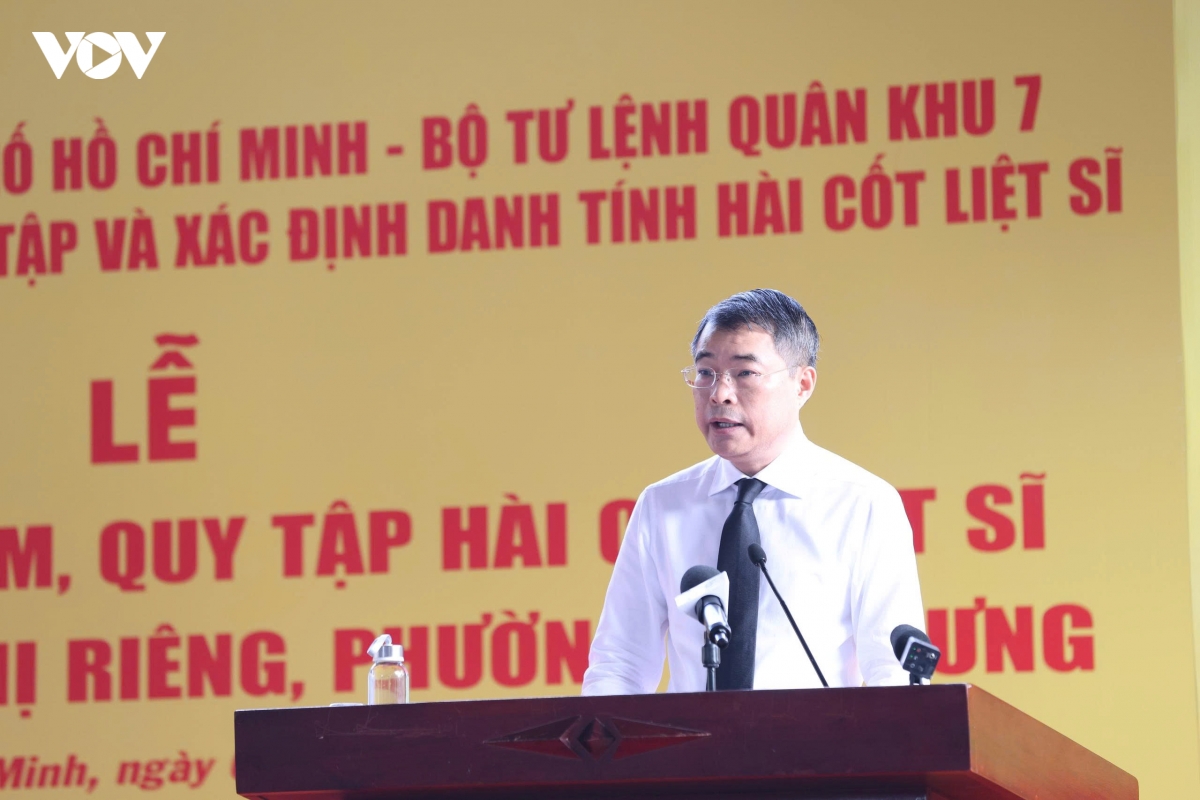 thu tuong bang moi gia dua cac liet si tro ve voi gia dinh, que huong hinh anh 6