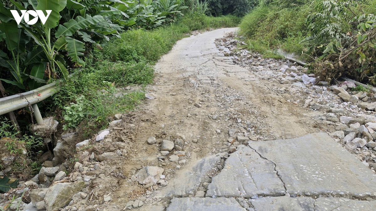lao cai Duong doc dao xuong cap nghiem trong sau mua lu hinh anh 7