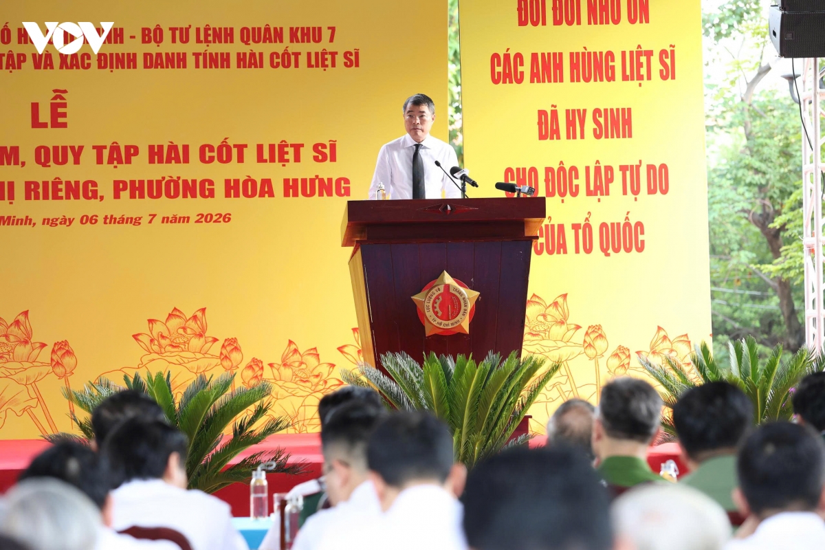 thu tuong bang moi gia dua cac liet si tro ve voi gia dinh, que huong hinh anh 7