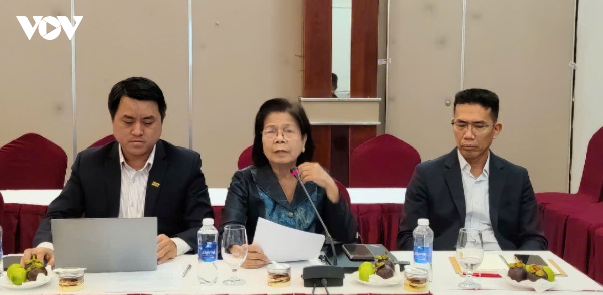 doanh nghiep ban hang tren san thuong mai dien tu, cang ban cang lo hinh anh 2