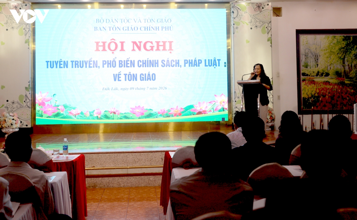 pho bien chinh sach, phap luat ve ton giao tai Dak lak hinh anh 2