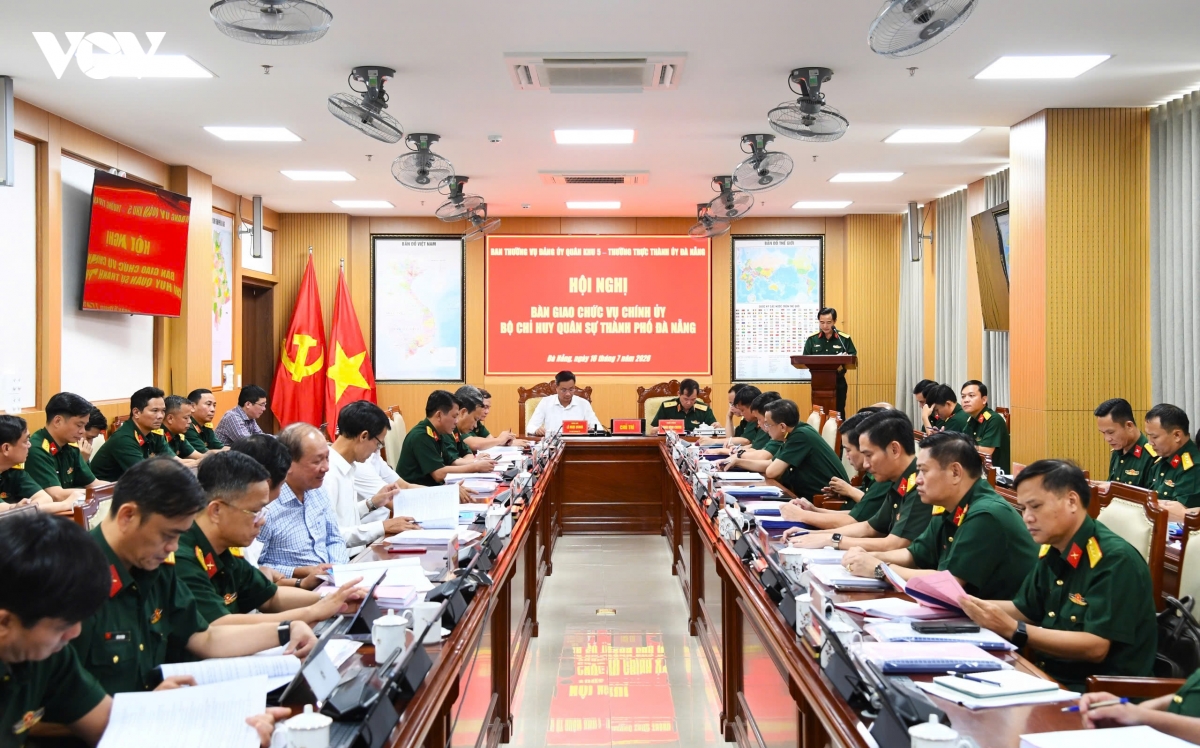 ban giao chuc vu chinh uy bo chqs thanh pho Da nang hinh anh 1