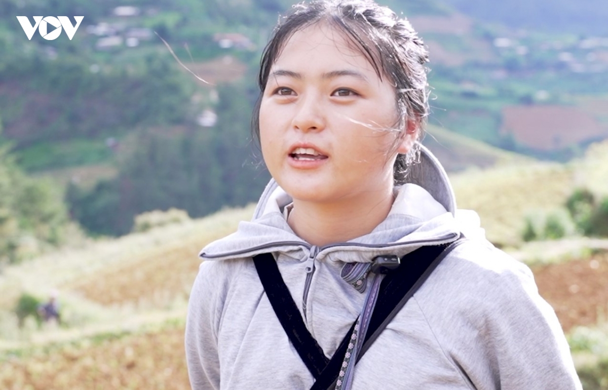 danh thang ruong bac thang mu cang chai khat nuoc hinh anh 2