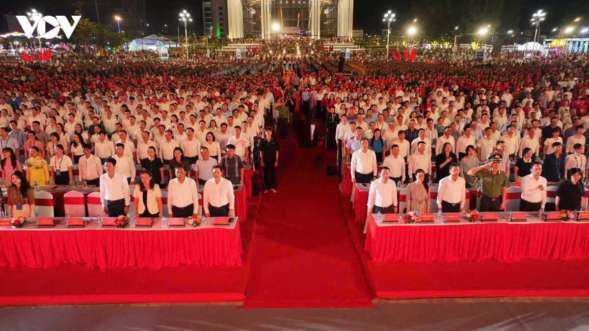 Lào Cai tổ chức lễ chào cờ cấp tỉnh