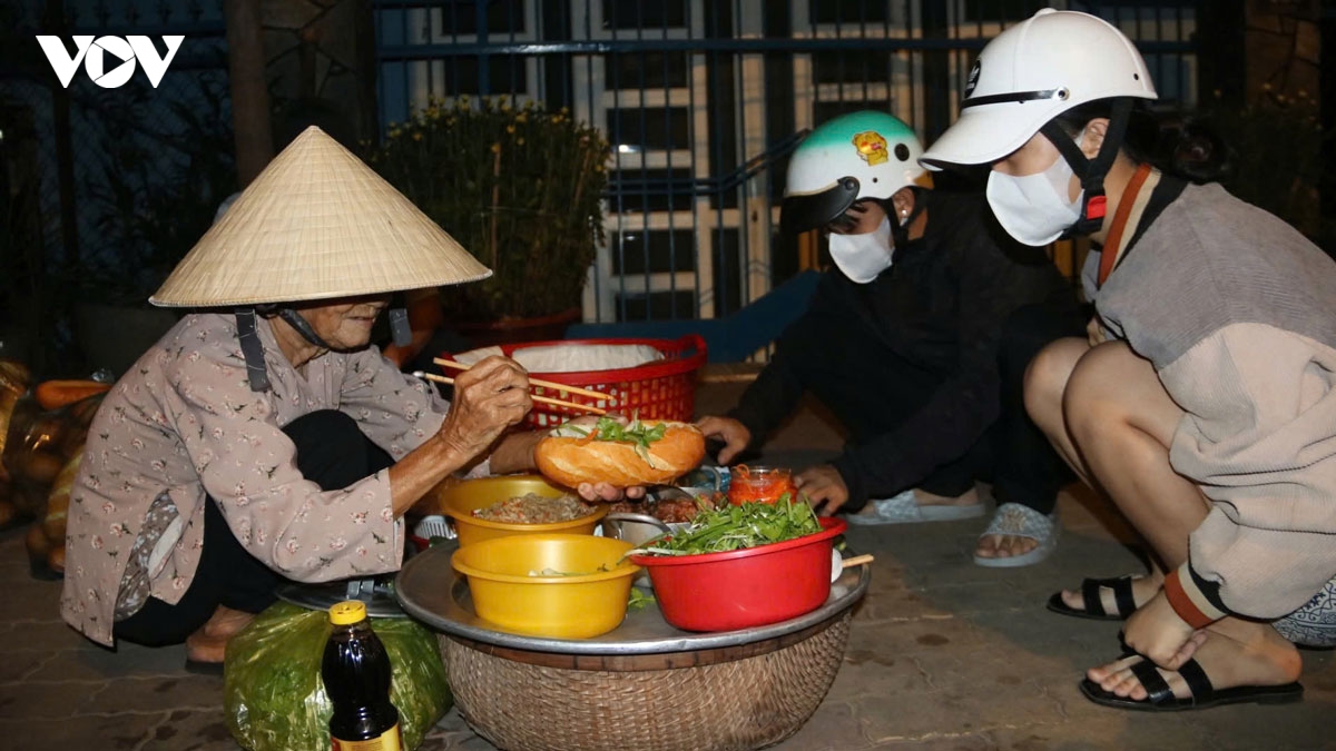hoc va lam theo bac tu nhung viec lam binh di giua doi thuong hinh anh 1