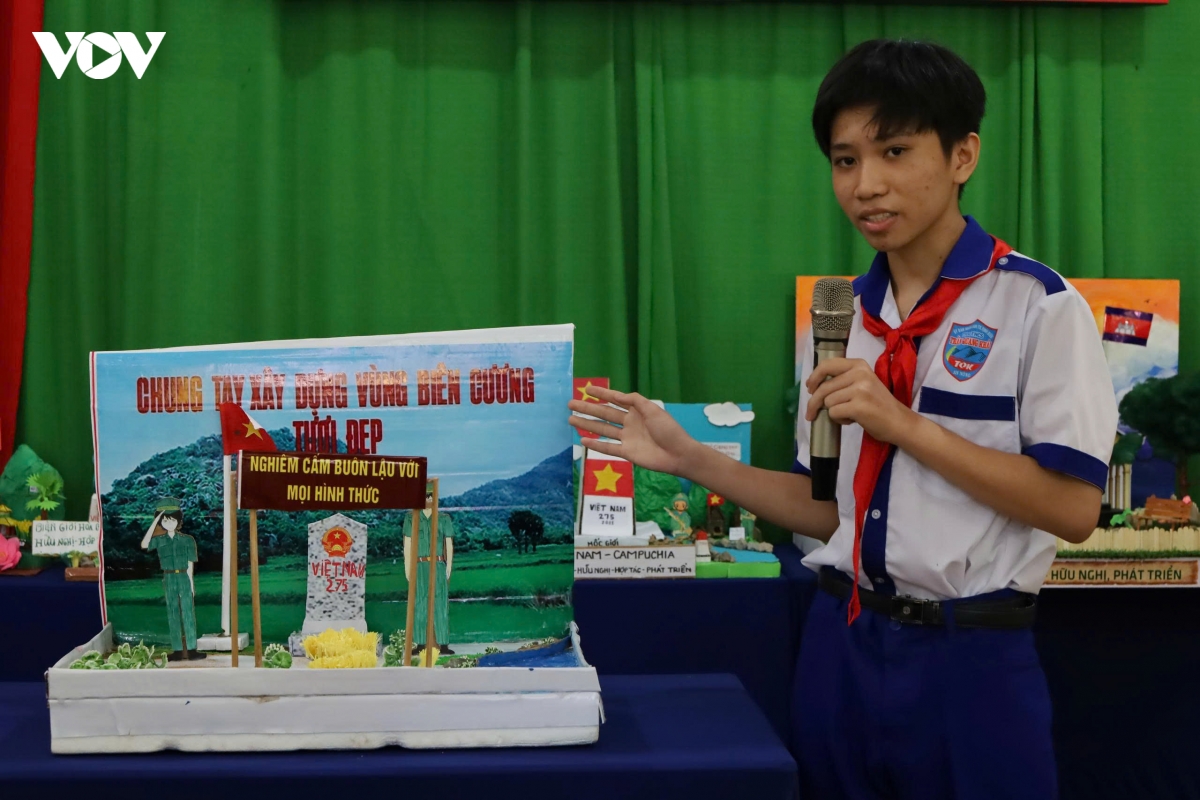 hoi thi tuyen truyen bao ve chu quyen lanh tho, an ninh bien gioi quoc gia hinh anh 2