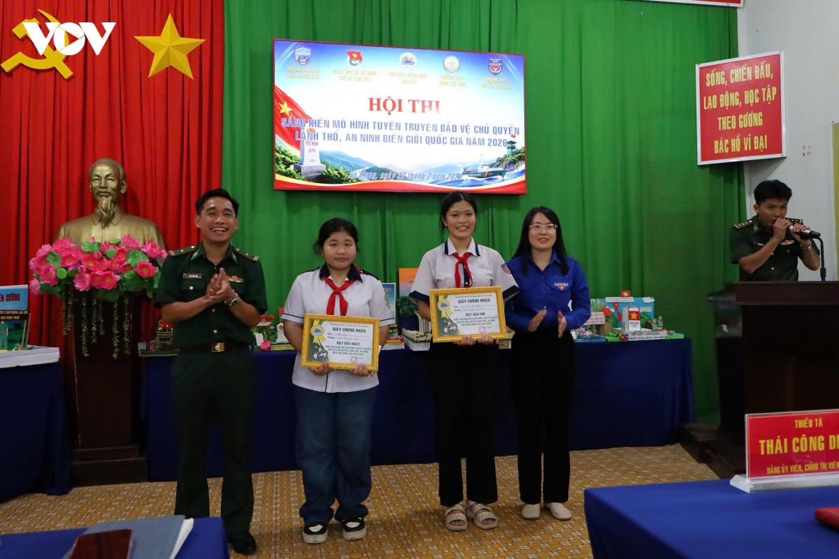 hoi thi tuyen truyen bao ve chu quyen lanh tho, an ninh bien gioi quoc gia hinh anh 1