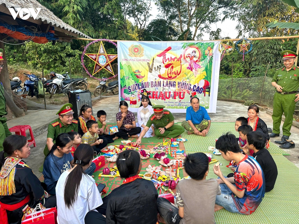 chen ruou co diem dung, ban lang them binh yen hinh anh 8