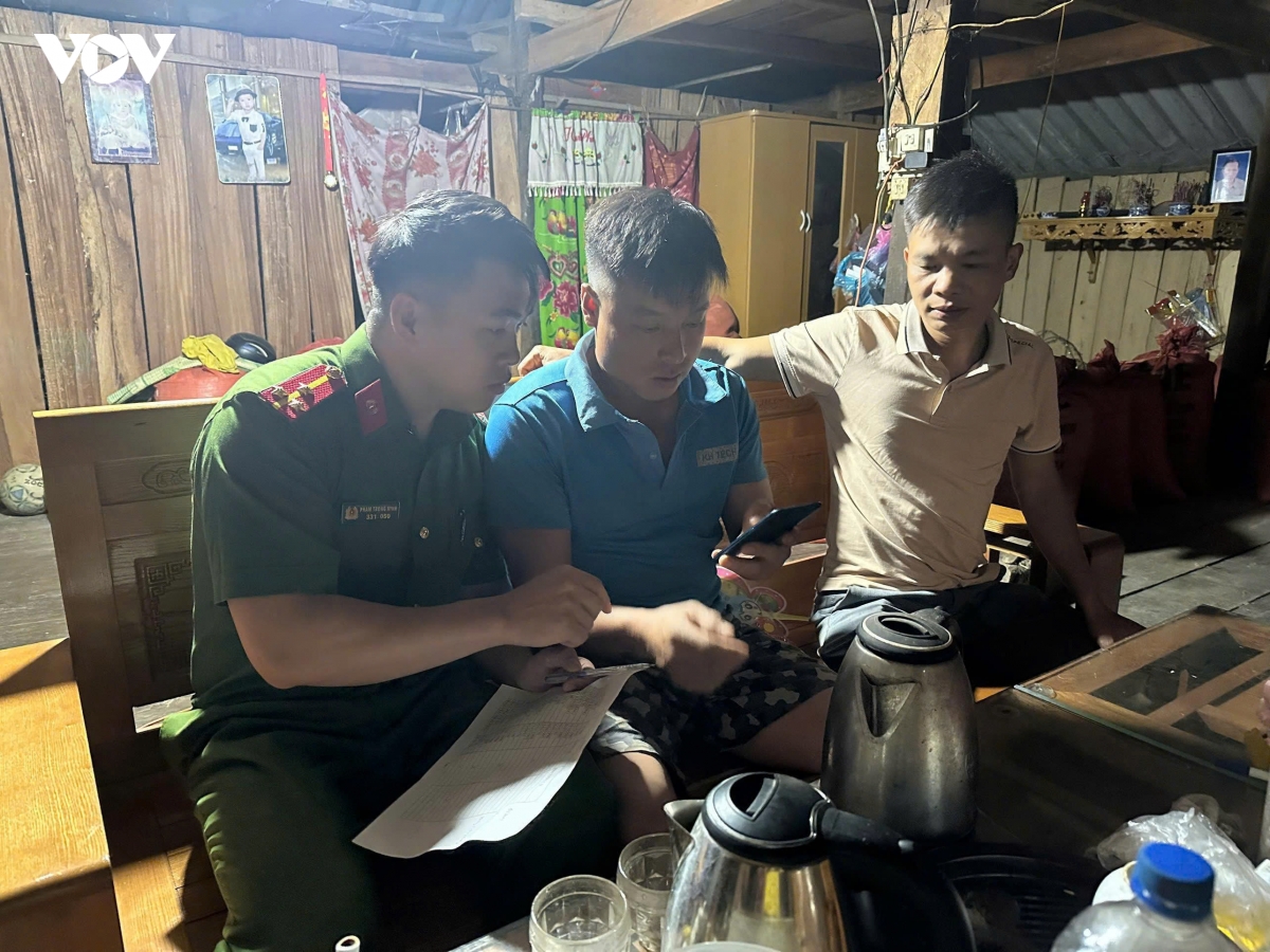  Di tung ngo, go tung nha , thanh nien thai nguyen mang cong nghe so den vung cao hinh anh 4
