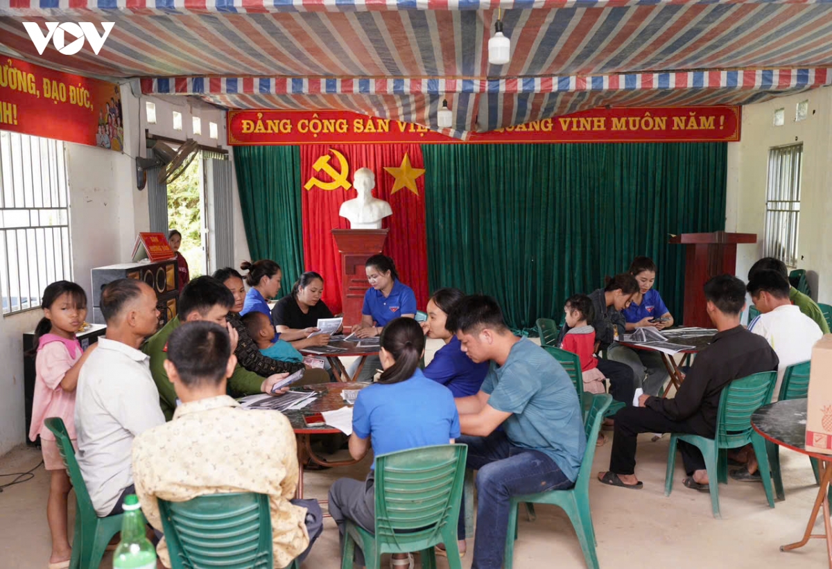  Di tung ngo, go tung nha , thanh nien thai nguyen mang cong nghe so den vung cao hinh anh 1