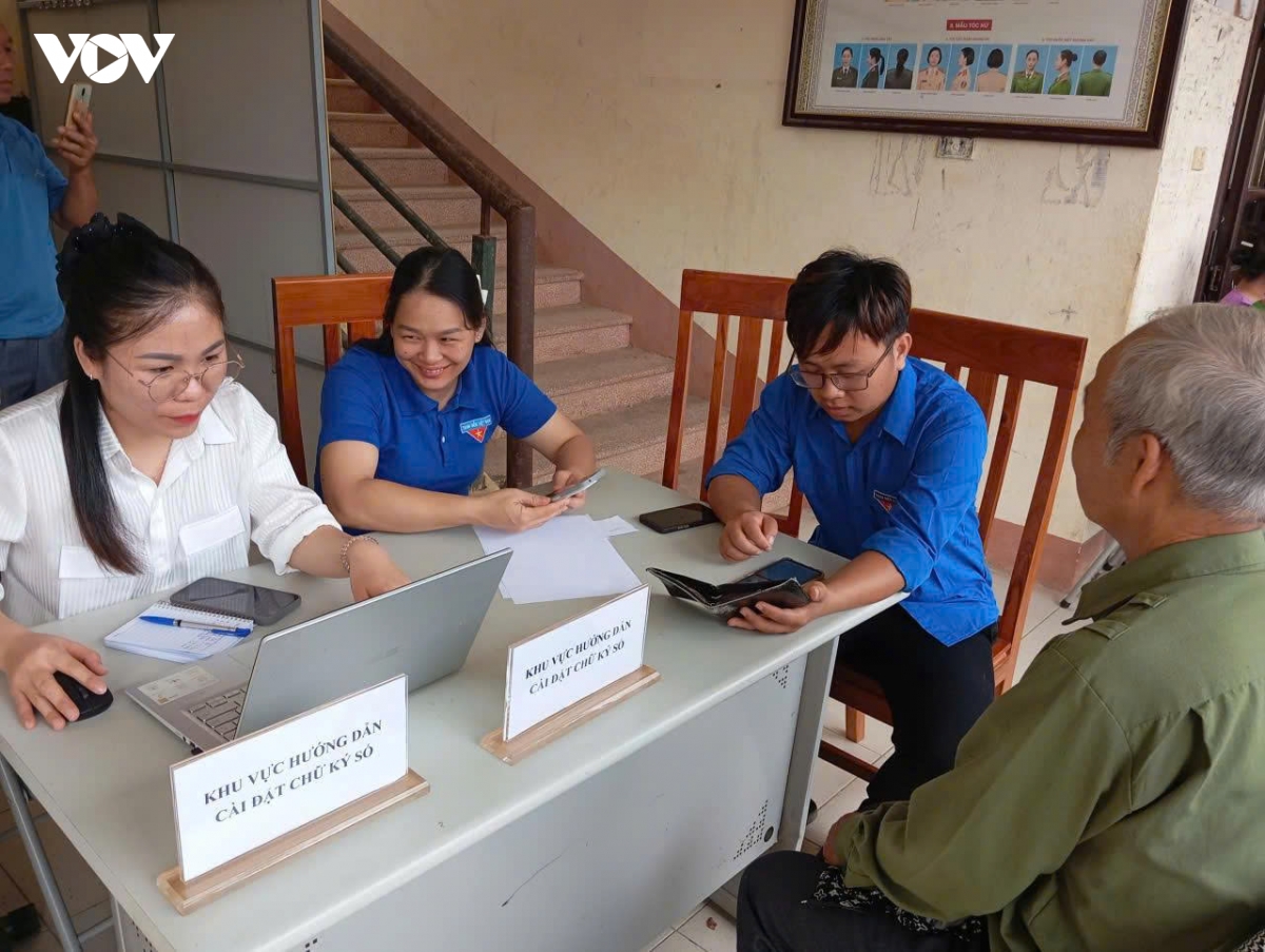  Di tung ngo, go tung nha , thanh nien thai nguyen mang cong nghe so den vung cao hinh anh 5