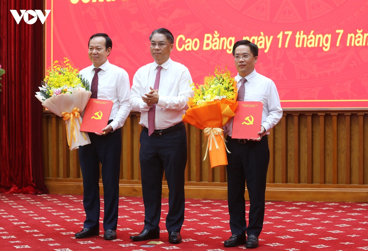 Cao Bằng công bố các quyết định điều động, bổ nhiệm cán bộ