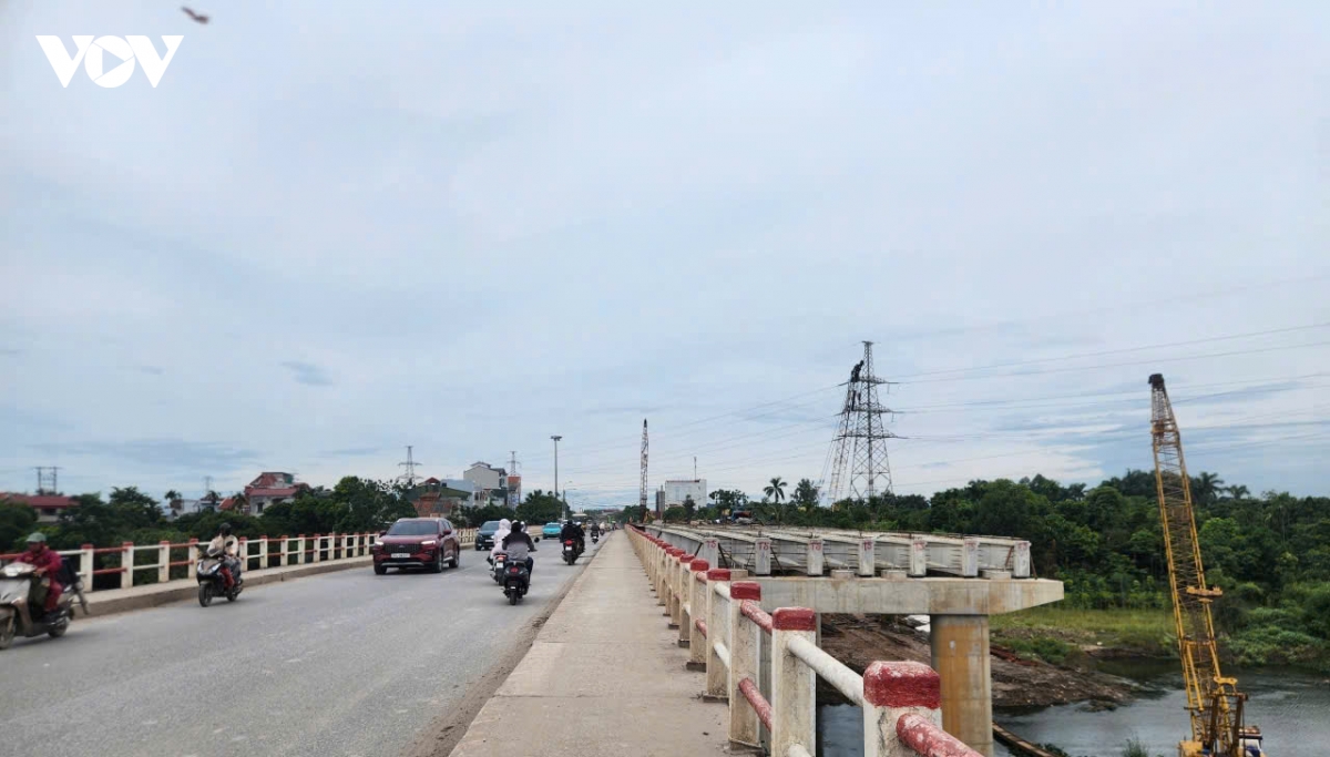 tang toc thi cong cau mai linh moi, giam ap luc giao thong cua ngo phia tay ha noi hinh anh 4