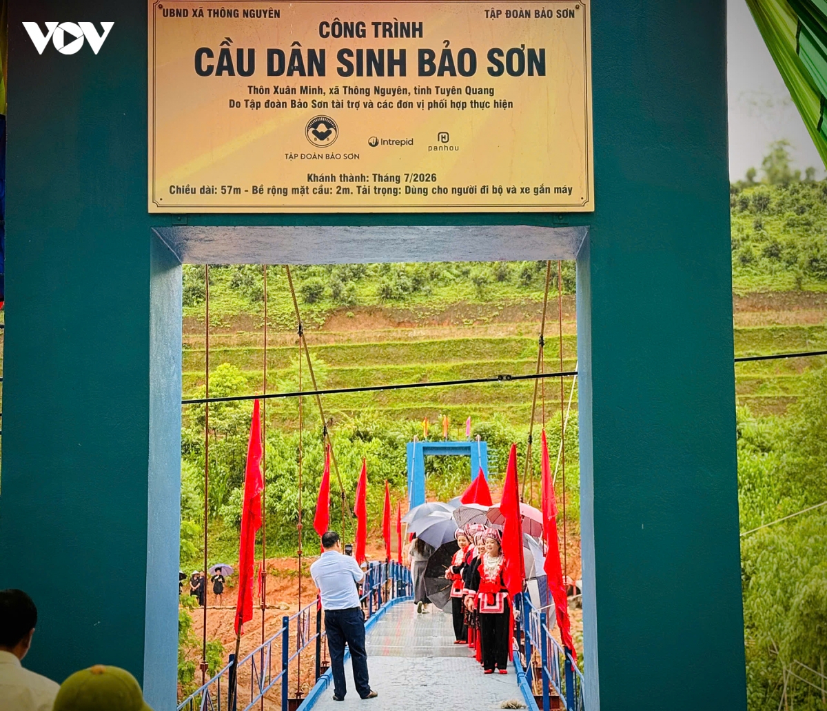 Từ cây cầu vượt lũ, gợi mở cách du lịch đóng góp cho cộng đồng