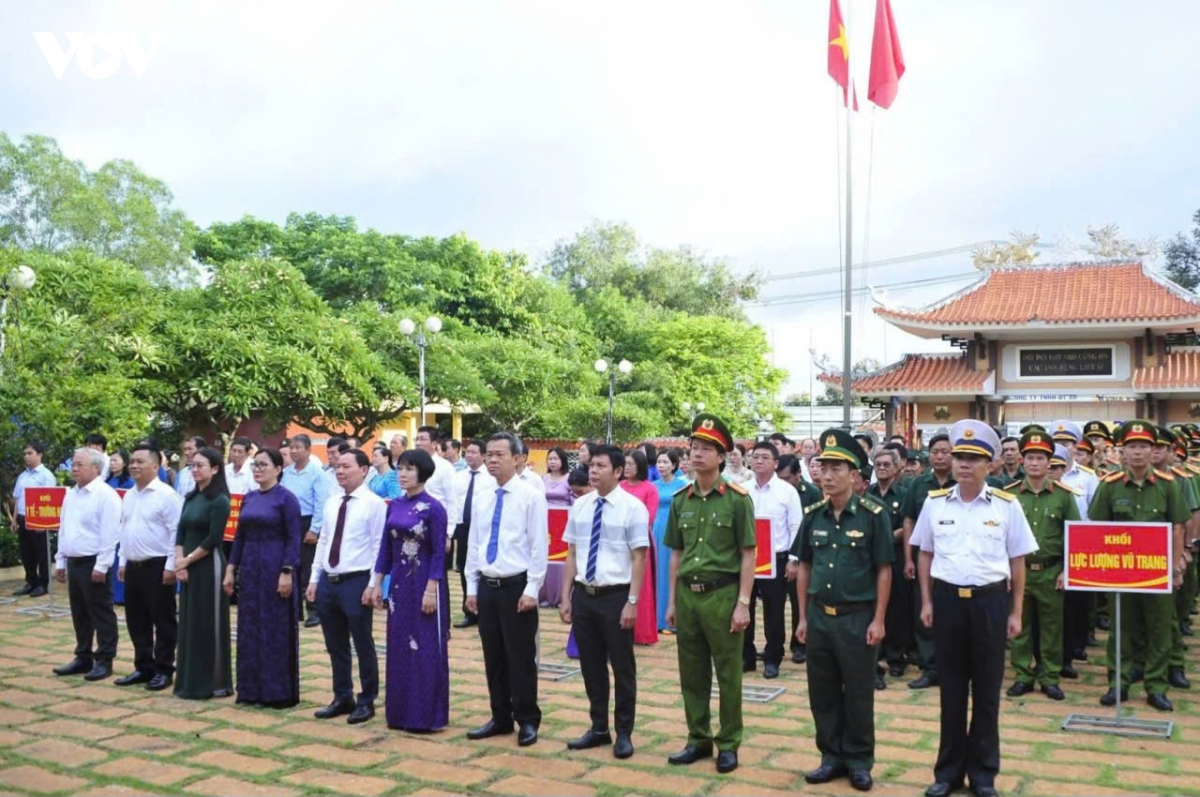 tp.hcm tri an nguoi co cong khong chi bang chinh sach hinh anh 5
