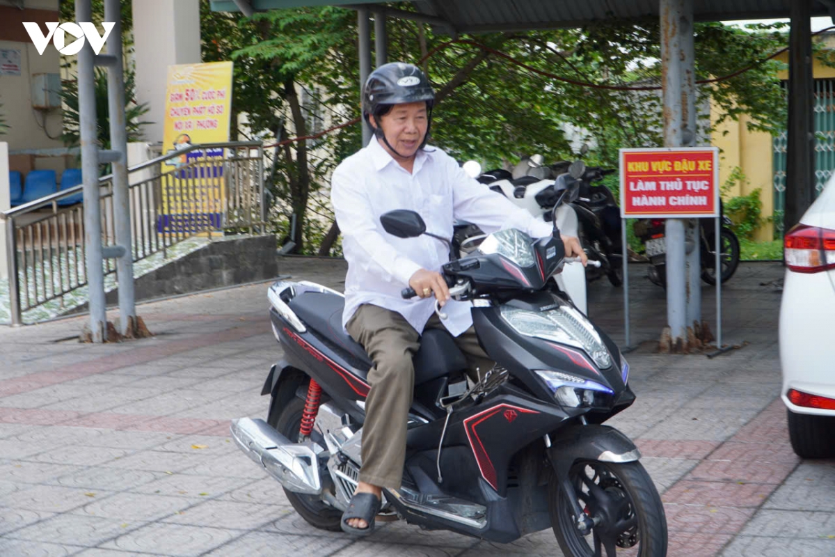 tp.hcm tri an nguoi co cong khong chi bang chinh sach hinh anh 2