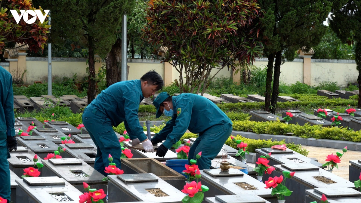 nhung nguoi lan dau lam nhiem vu dac biet trong chien dich 500 ngay dem hinh anh 1