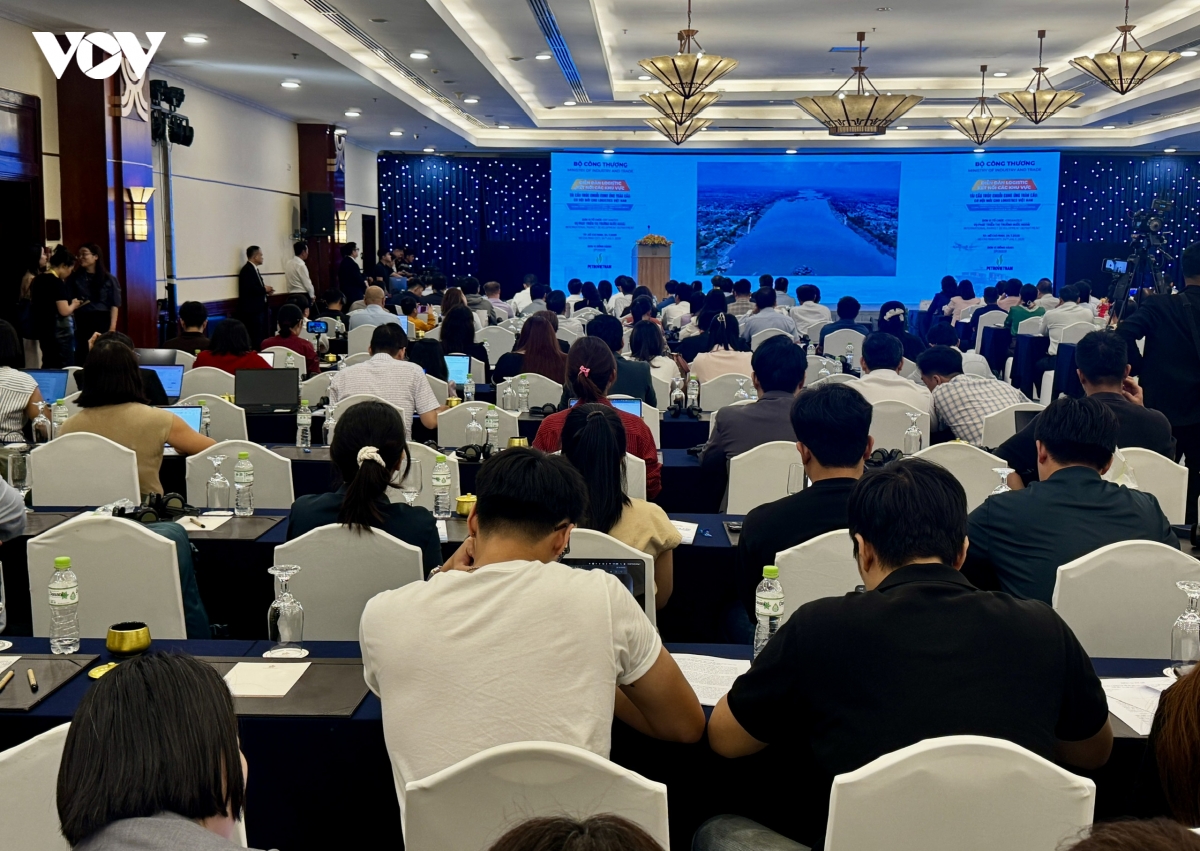 chuoi cung ung toan cau tai cau truc la co hoi moi cho logistics viet nam hinh anh 1