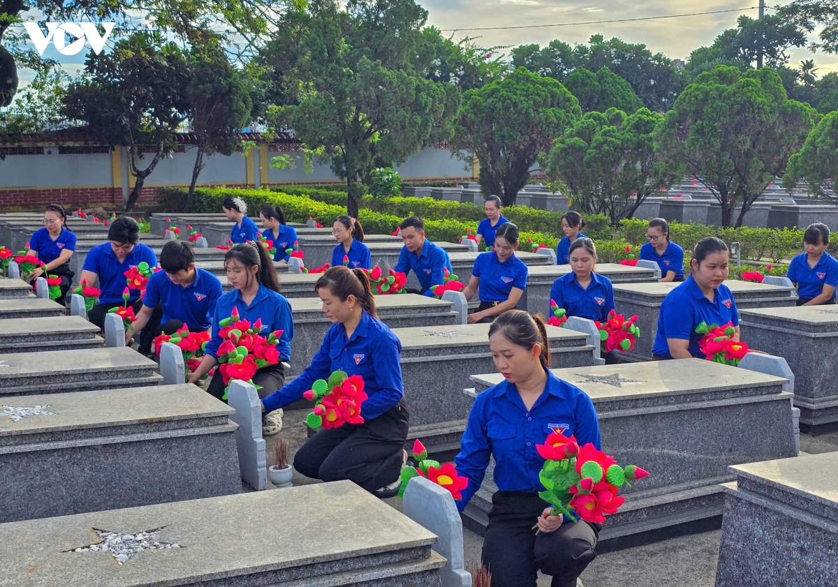tuoi tre Da nang trien khai tuan cao diem Den on dap nghia hinh anh 1
