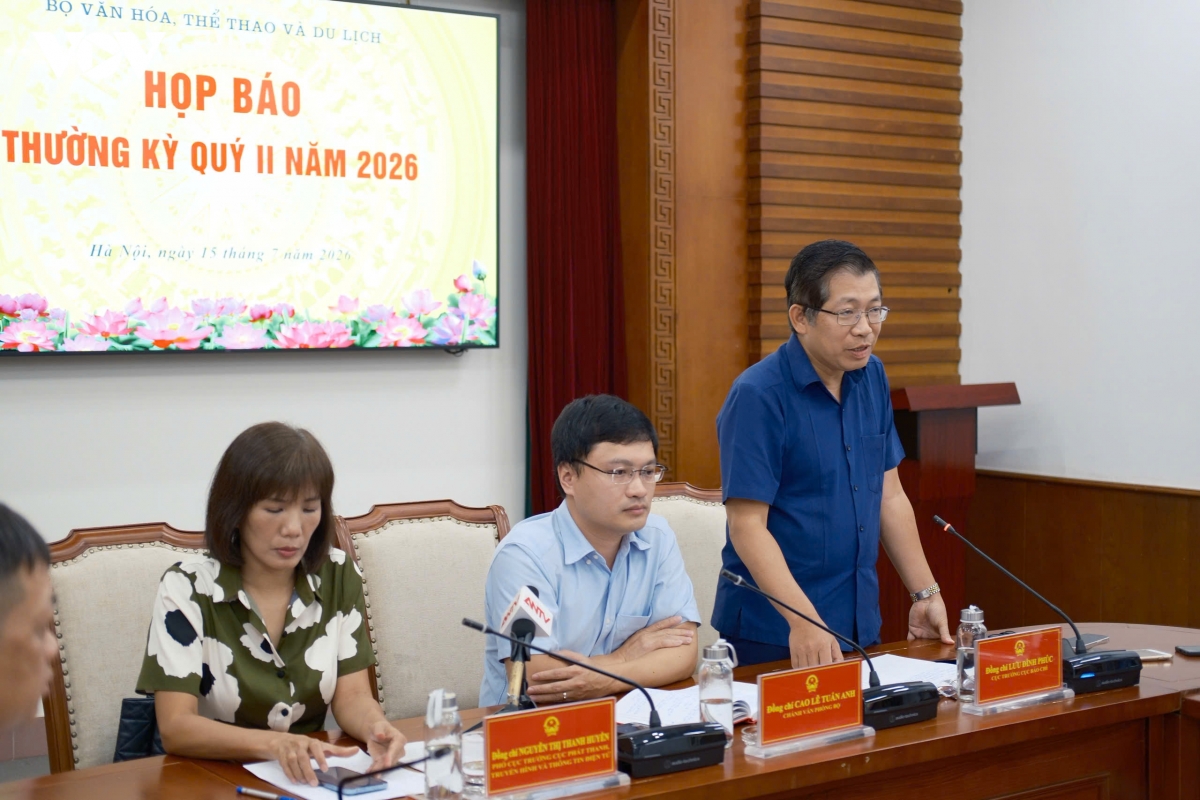xu phat 23 co quan bao chi vi dang bai gioi thieu sach chuyen voi thanh hinh anh 1