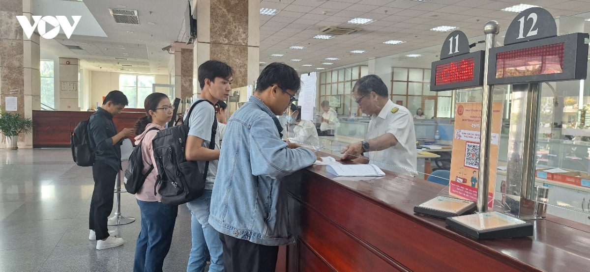 Bộ Tài chính thông tin về kéo dài chính sách miễn giảm, gia hạn thuế phí
