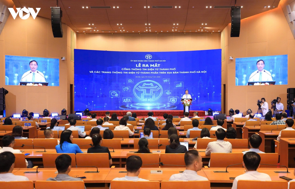 ha noi ra mat cong thong tin dien tu thanh pho va 140 trang thong tin thanh phan hinh anh 1