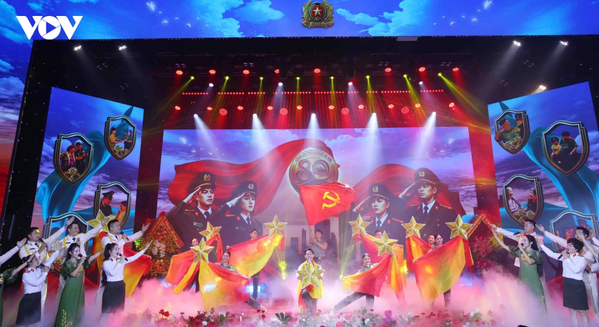 cong an tp ha noi vinh du don nhan huan chuong bao ve to quoc hang nhat hinh anh 3