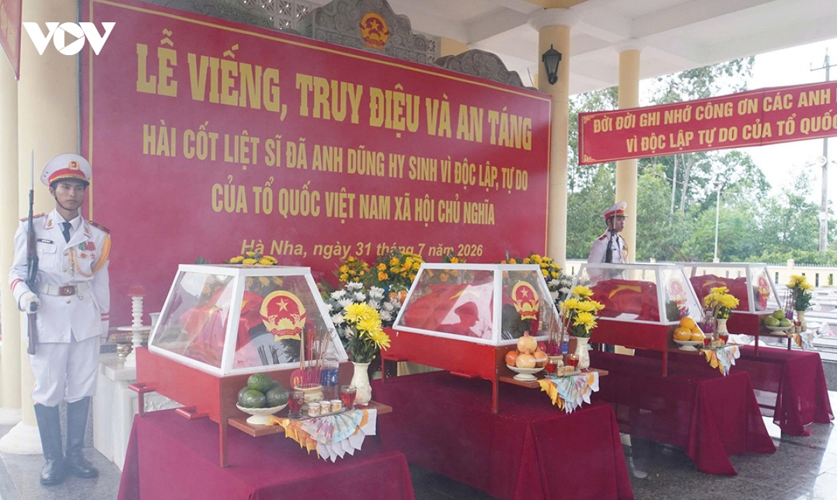 truy dieu va an tang 4 hai cot liet si duoc tim thay tai hang Da sap, Da nang hinh anh 2
