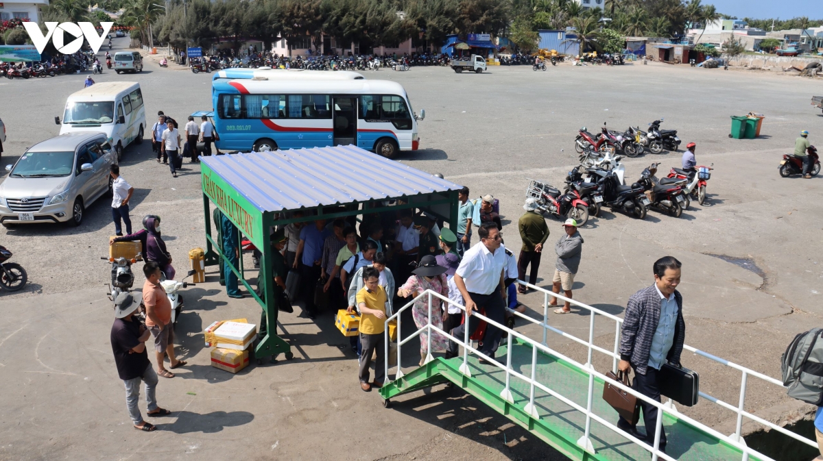 siet chat cong tac bao dam an toan hang hai tuyen phan thiet - phu quy hinh anh 2