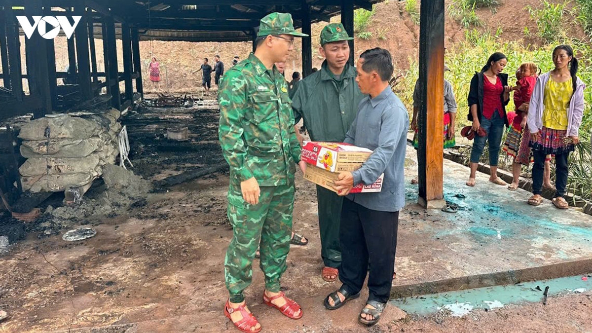 bo doi bien phong lai chau kip thoi giup dan khac phuc hau qua hoa hoan hinh anh 1