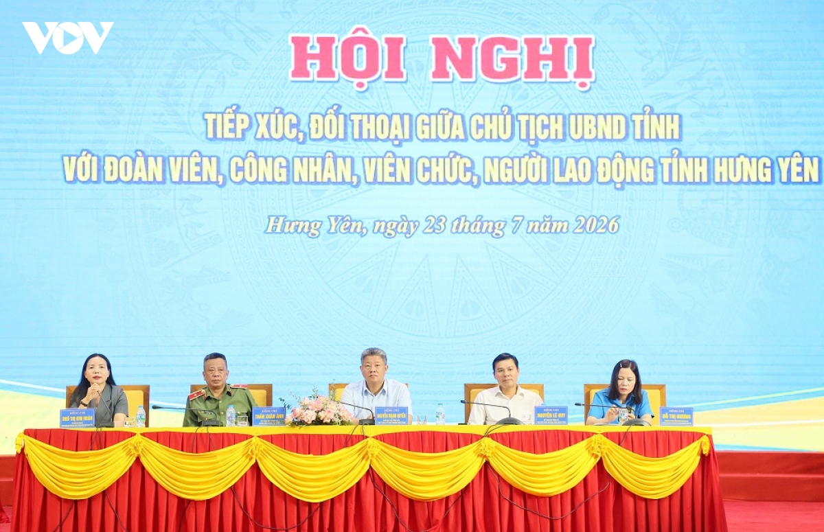 chu tich tinh hung yen doi thoai voi cong nhan, giai quyet cac kien nghi hinh anh 1