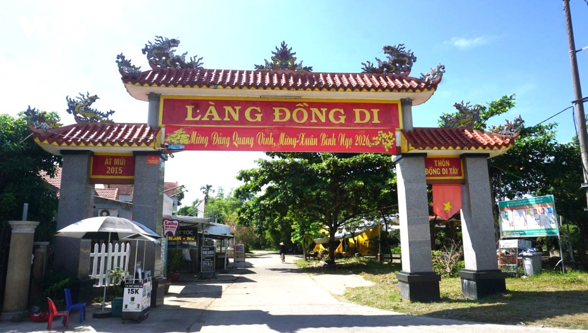 ngay gio chung tri an cac anh hung liet si o lang Dong di tp hue hinh anh 4