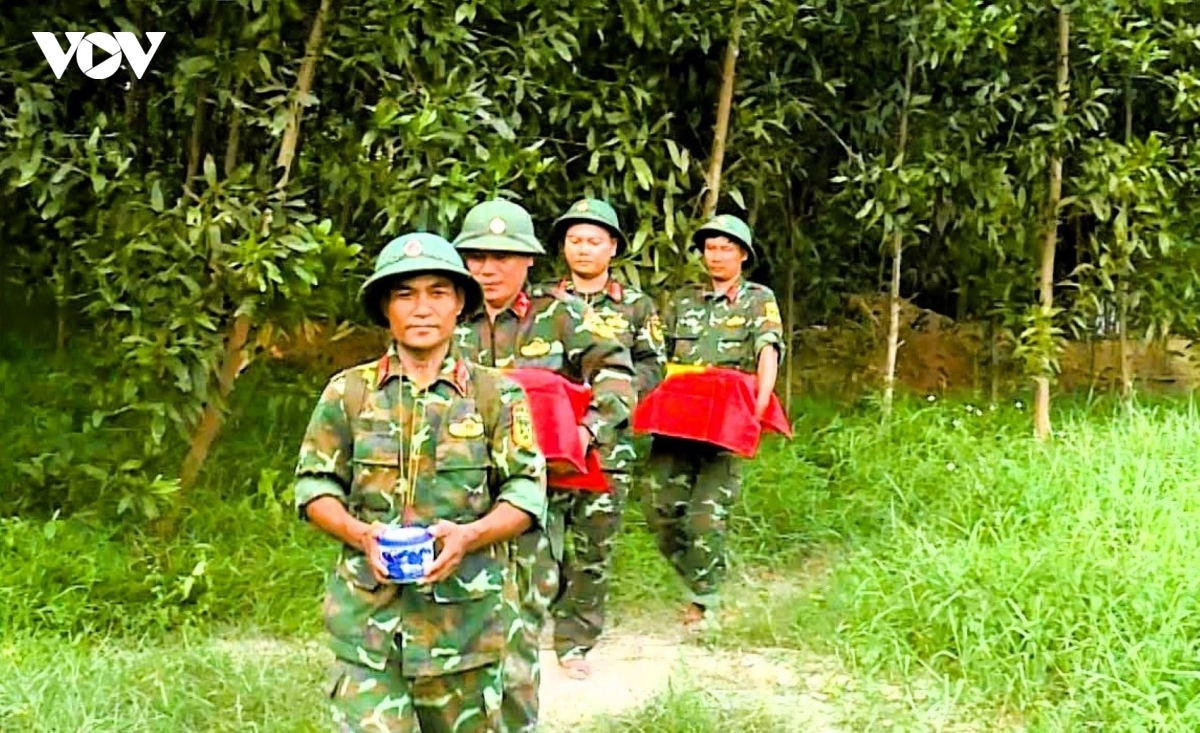 Da tim thay 10 hai cot liet si tai khu vuc cau nhi, quang tri hinh anh 2