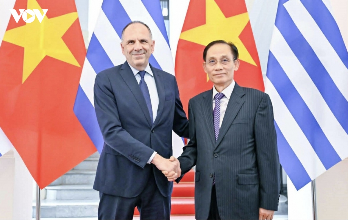 foreign-minister-le-hoai-trung.jpg