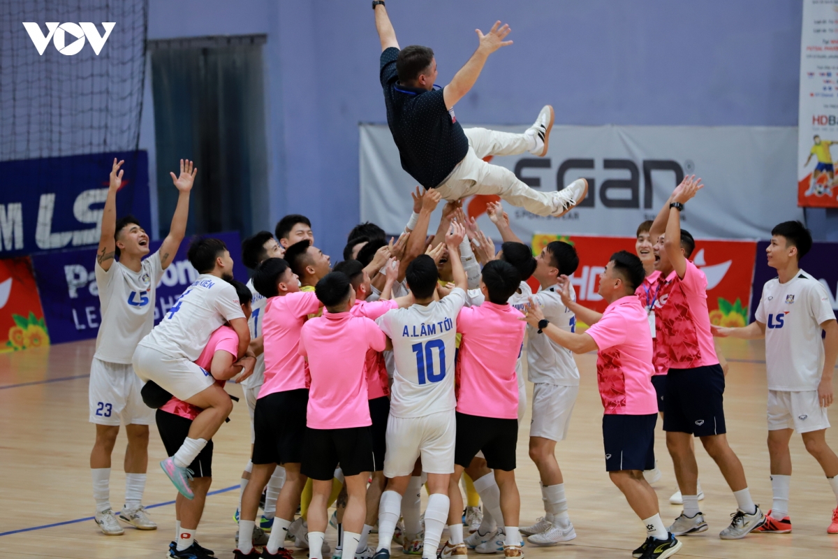 pho tong giam doc vov giai futsal hdbank vDqg 2026 da thanh cong tot dep hinh anh 11