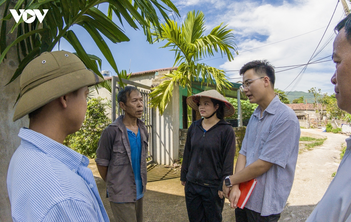 nhung can bo khu genz tuoi doi muoi o khe su quang ninh hinh anh 2
