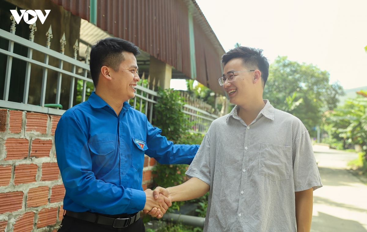 nhung can bo khu genz tuoi doi muoi o khe su quang ninh hinh anh 8