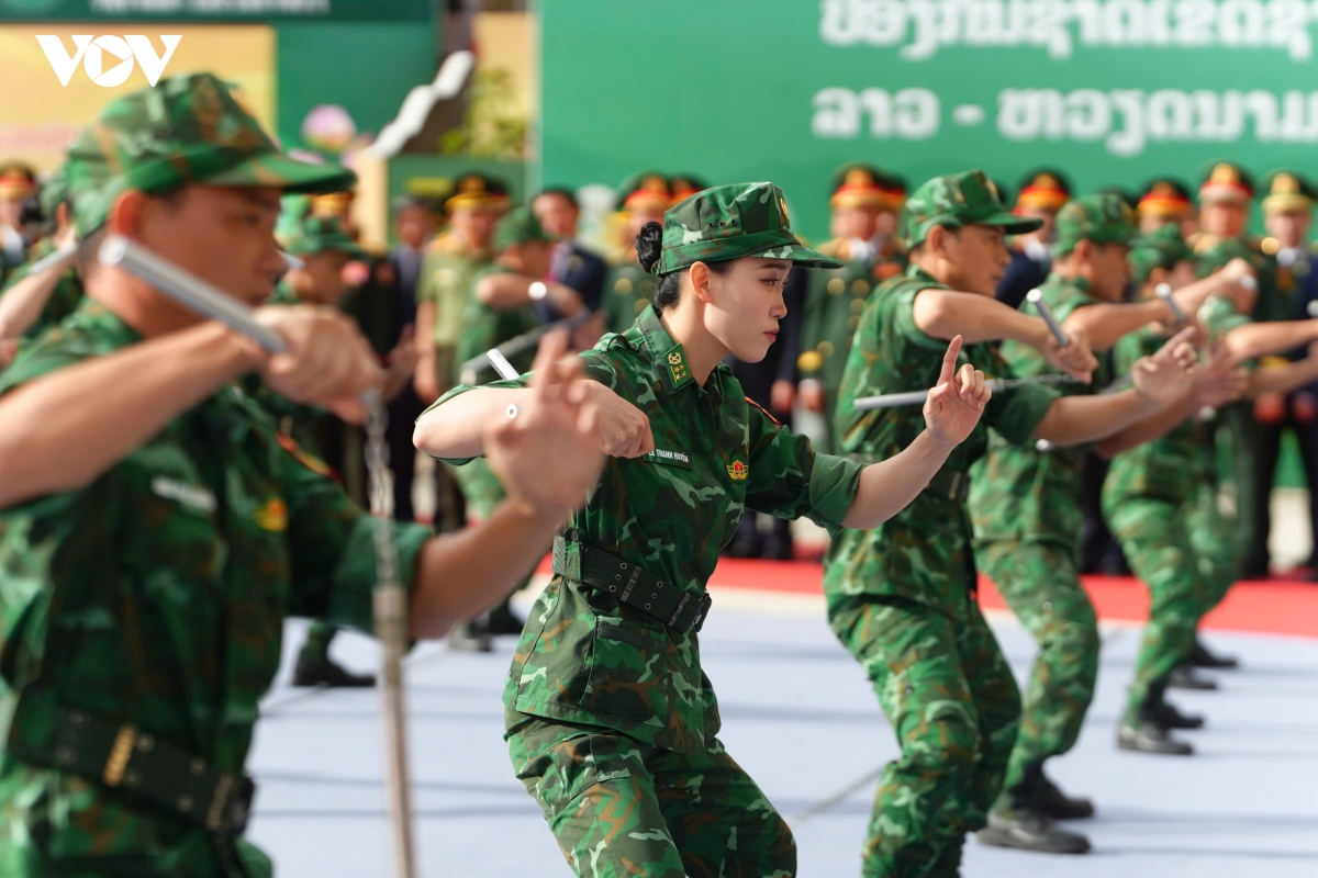 Màn trình diễn võ thuật của bộ đội biên phòng tại giao lưu biên giới Việt - Lào