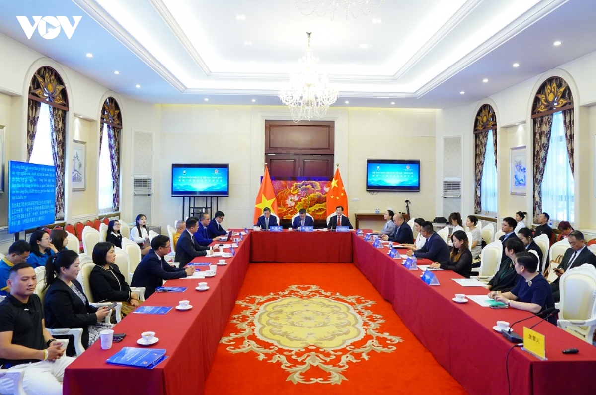 thuc day giao luu, hop tac doanh nghiep tre viet nam trung quoc hinh anh 2