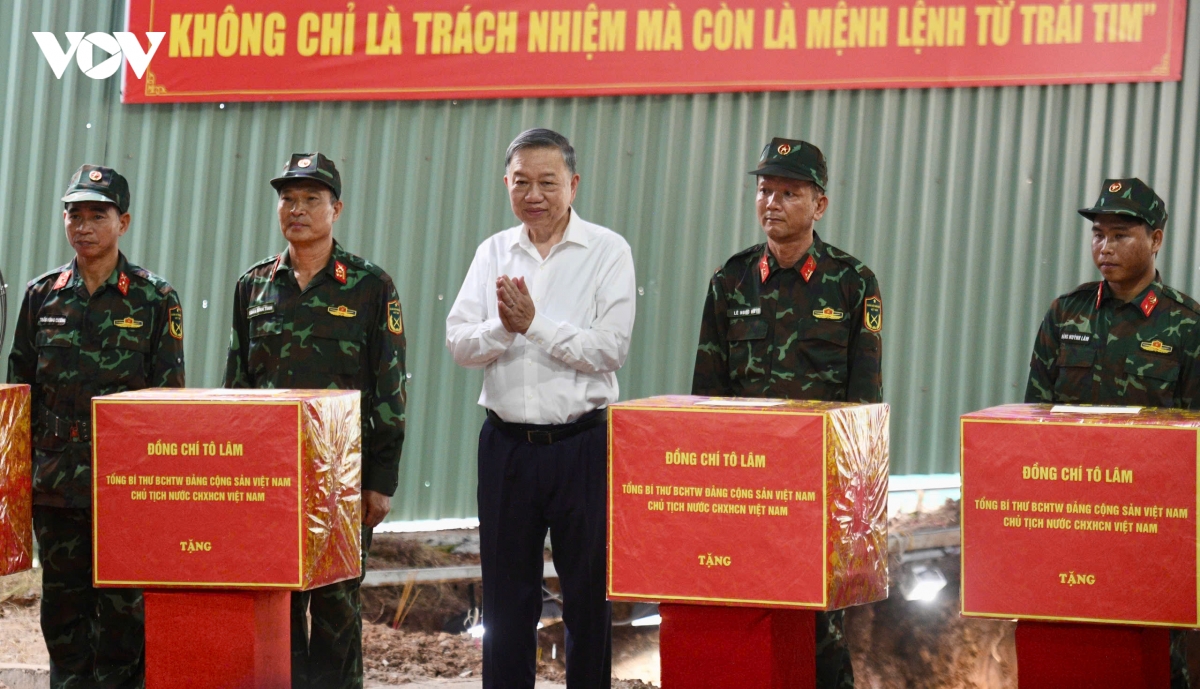tong bi thu, chu tich nuoc dang huong tai noi quy tap hai cot liet si o cong vien le thi rieng hinh anh 13