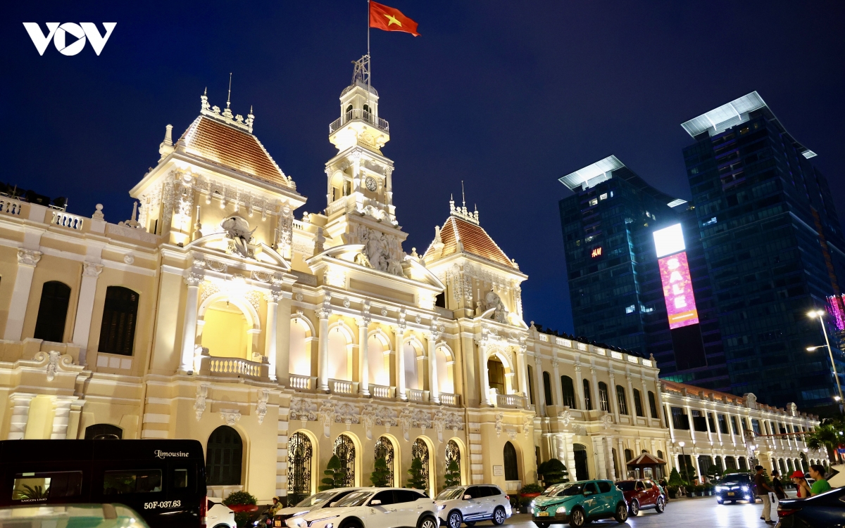 nhung chung nhan lang le ghi dau hanh trinh vuon minh cua tp.hcm hinh anh 9