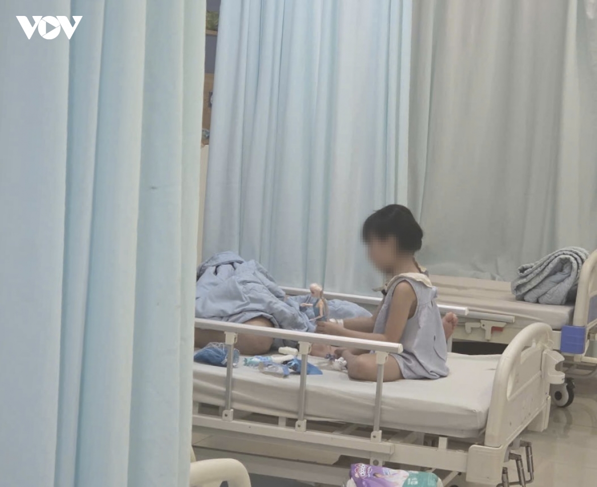 hang chuc hoc sinh nghi bi ngo doc thuc pham, chua ro nguyen nhan hinh anh 2