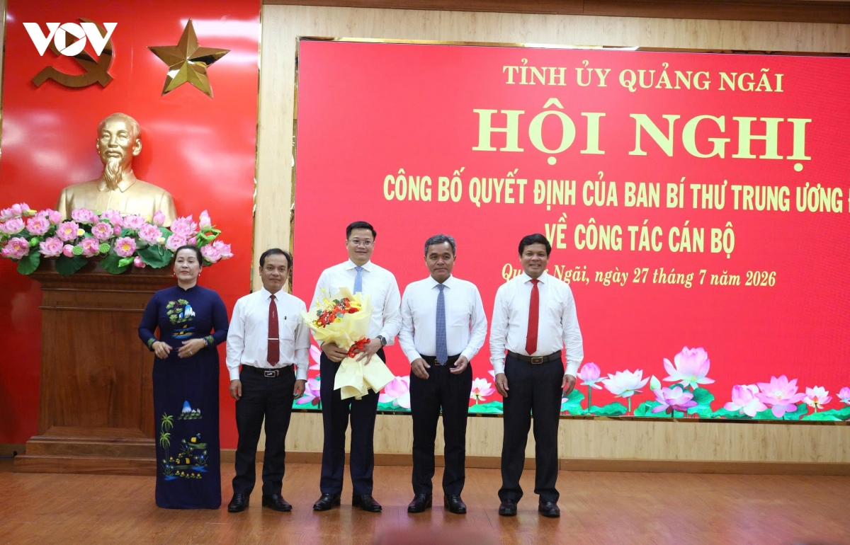 thu truong bo tai chinh nguyen Duc tam giu chuc pho bi thu tinh uy quang ngai hinh anh 3