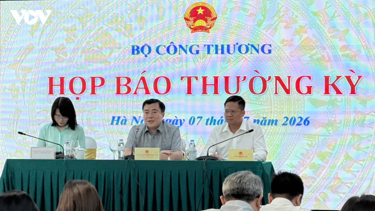 Tiền điện tăng cao tháng 6, đề xuất giá điện theo khung giờ làm nóng Họp báo Bộ Công Thương