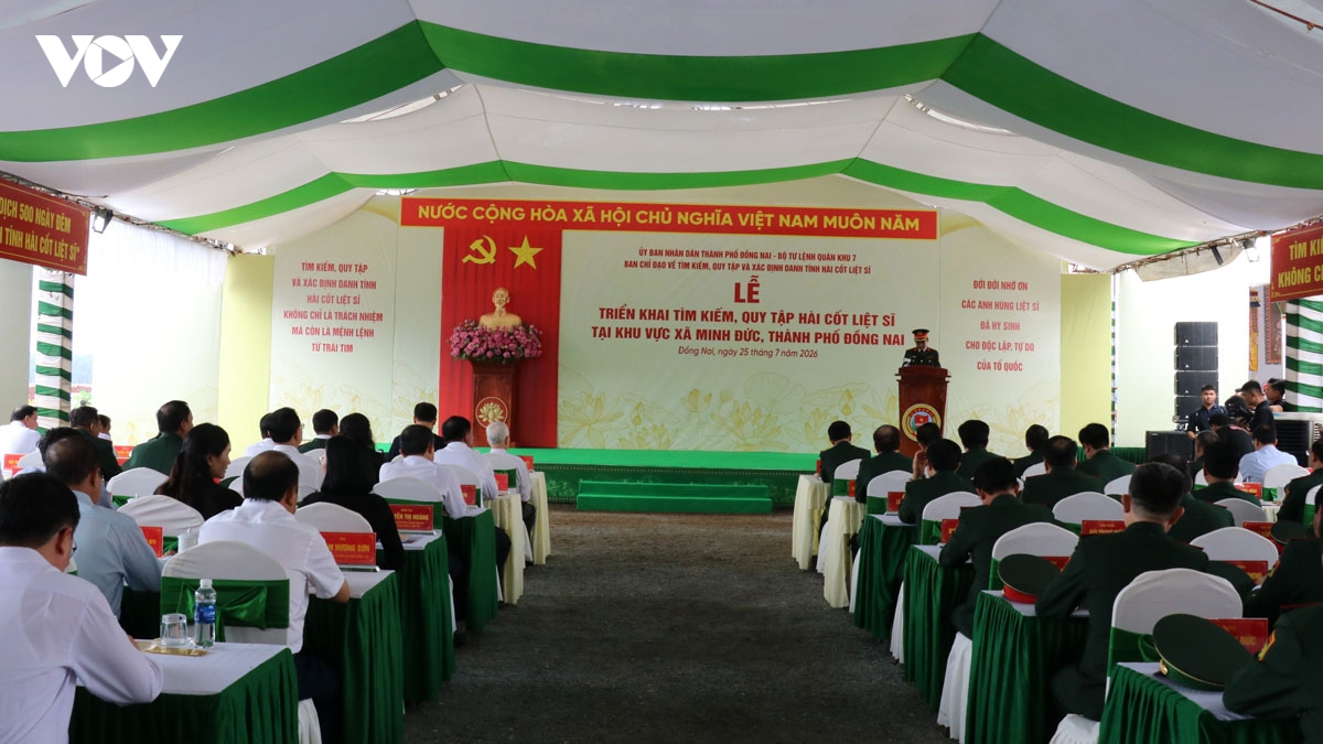 Dai tuong phan van giang chi dao quy tap hai cot liet si tai Dong nai hinh anh 1