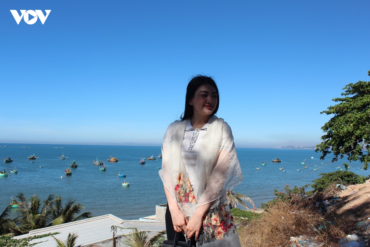 phat hien 3 vua chuyen ban tom hum kem chat luong tai lang chai mui ne hinh anh 3