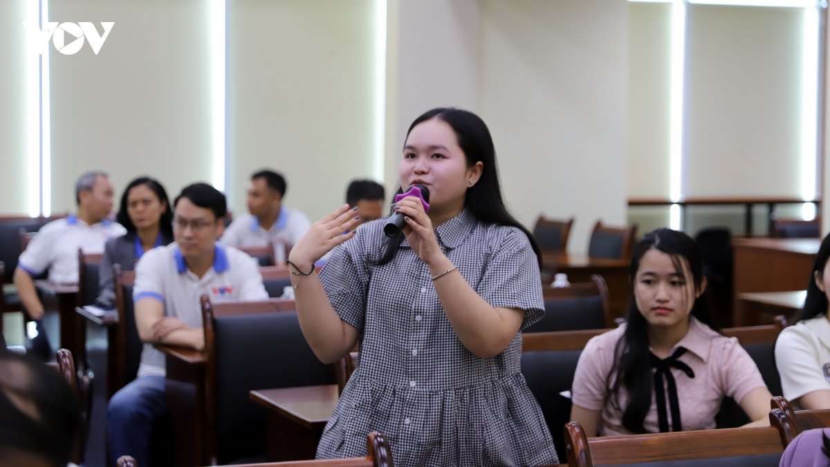 vov tp.hcm ban cach cham gen z tren da nen tang hinh anh 15