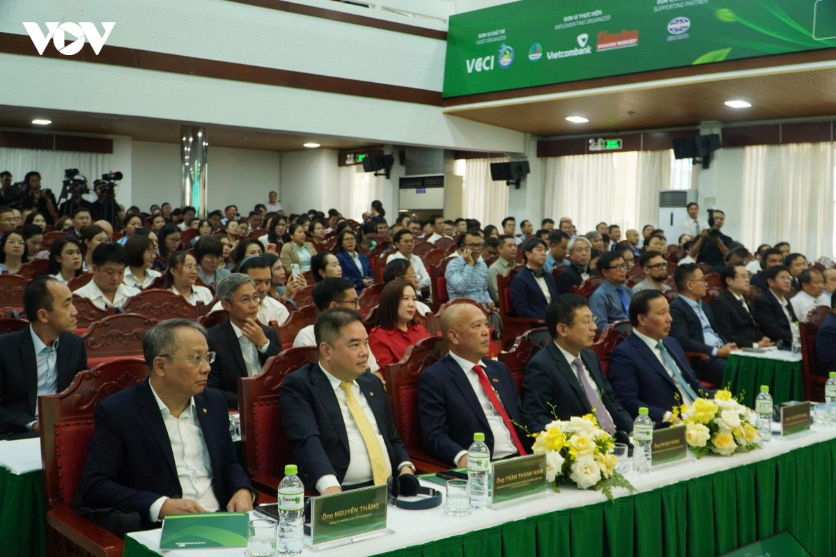 Đồng Nai phải chuyển dịch các khu công nghiệp để tăng trưởng 2 con số