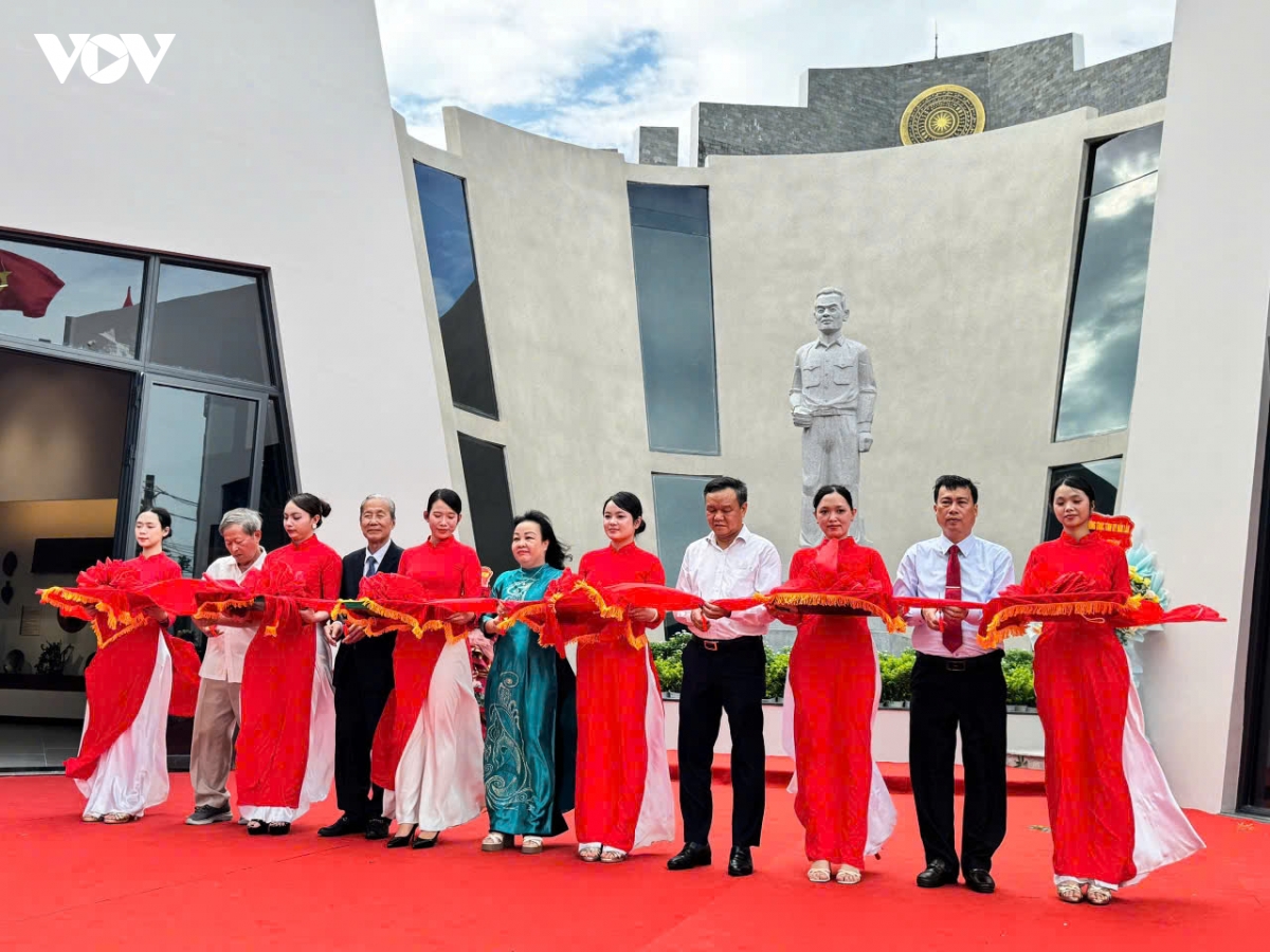 khai truong nha luu niem nguyen chu tich quoc hoi nguyen huu tho hinh anh 1
