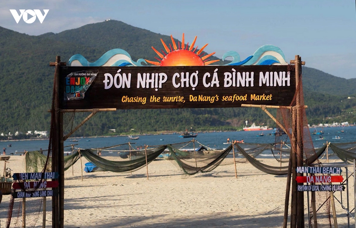 trai nghiem Don nhip cho ca binh minh tai bai bien man thai, Da nang hinh anh 8